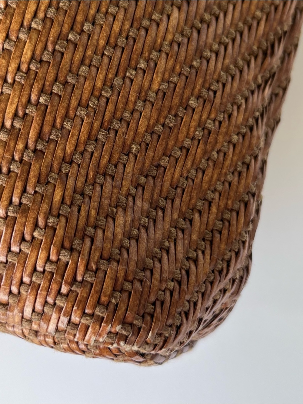 Fossil Vintage Woven Straw Shoulder Bag With Leather Strap - Picture 9 of 13